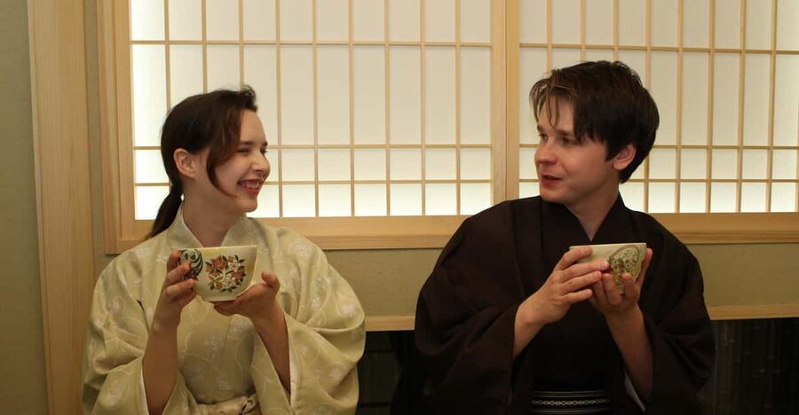 Tokyo: Tea Ceremony in Shibuya Tokyo - Tasting traditional Japanese sweets before you whisk