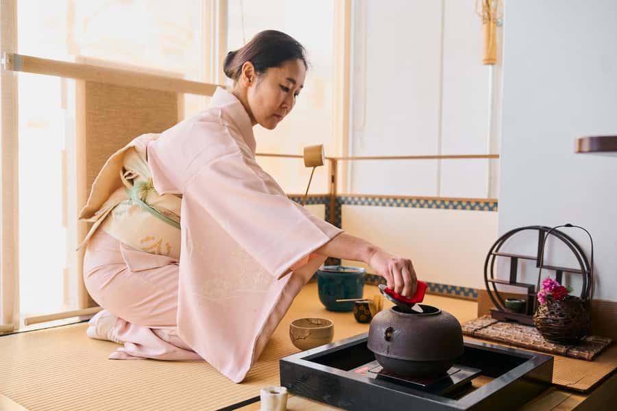 Tokyo: Tea Ceremony & Japanese Traditional Sweets - Getting There: Hakusan Station and the 2nd Floor Entrance