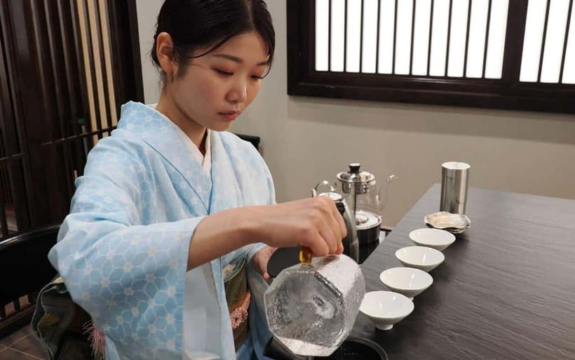 Tokyo: Traditional Tea Ceremony with a Tea Master - The keepsakes: certificate, group photo, and tea you can take home