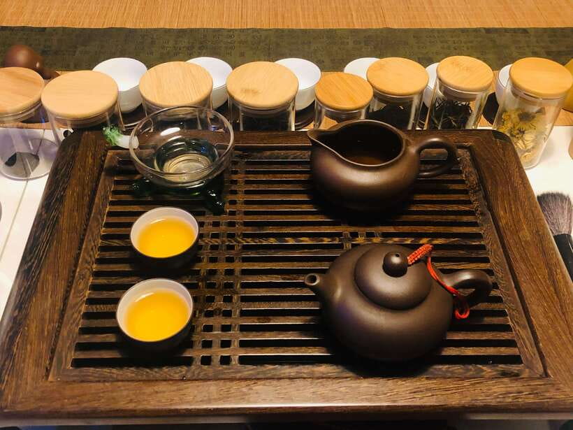 Traditional Chinese Tea Ceremony Experience - Your tea lineup: Oolong, Pu-erh, green, jasmine, and flower tea