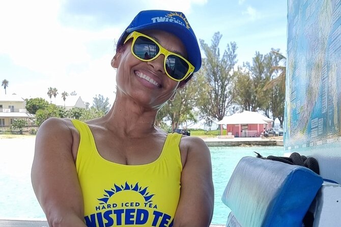 Twisted Tea Pontoon Party Boat in beautiful Bermuda - Key highlights worth planning around