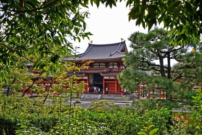 Uji Tea Ceremony and UNESCO Heritage Walking Tour - Meeting point and the “small group” vibe at 9:45 am