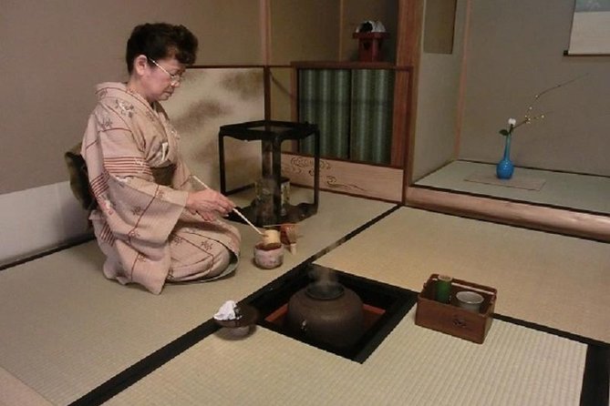 Uji Walking Tour - Byodo-in temple and Tea Ceremony from Kyoto - Ujibashi Bridge and Nakanoshima Park: how to time your photos