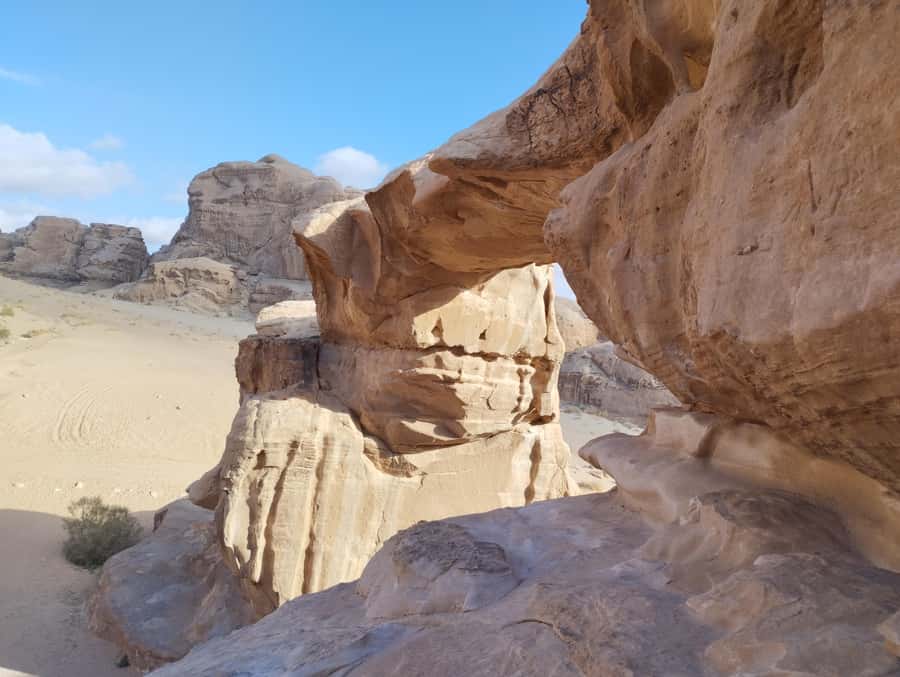 Wadi Rum: 2-Hour Jeep Tour with Bedouin Tea - Lawrence’s House: A Quick Look at a Desert-Era Legend