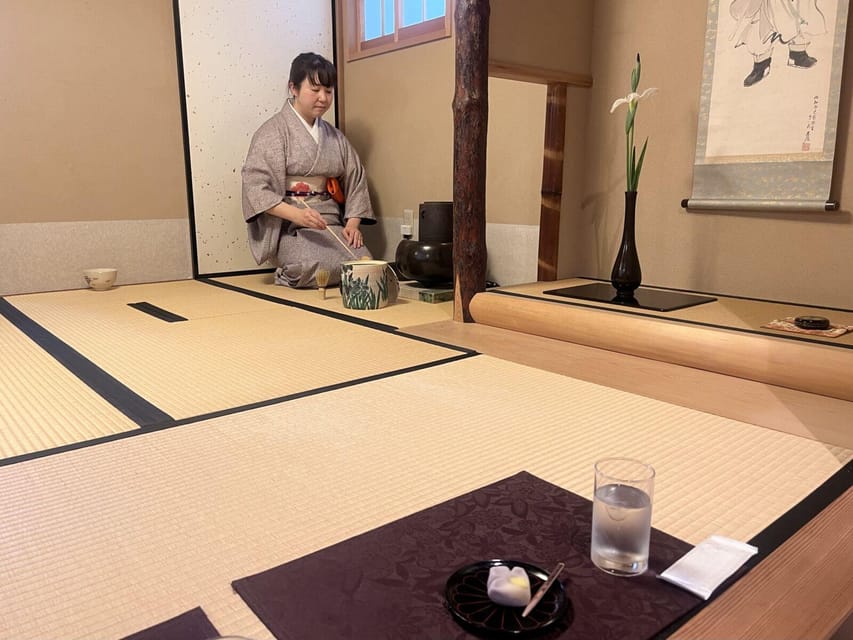Walking Tour: Yanaka,Nezu& Sendagi: Tea Ceremony & Old Tokyo - Sendagi temples and park: the Shitamachi mood gets spiritual