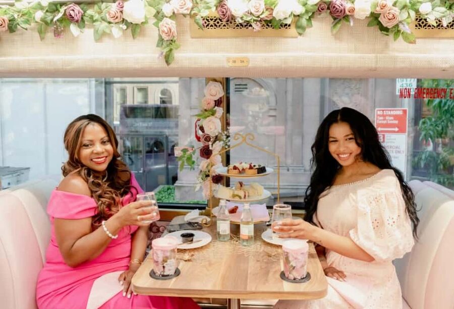 Washington, D.C.: Tea Around Town Bus Tour with Landmarks - Afternoon tea on wheels: premium teas, scones, finger sandwiches, and sweets