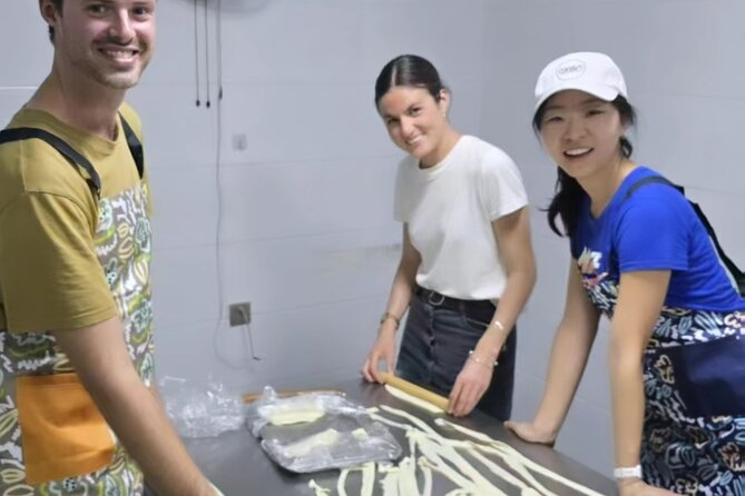 Xi'an Noodle Making and Tea Tasting Experience - Learning the Dough: How Biangbiang Noodles Become Chewy and Wide
