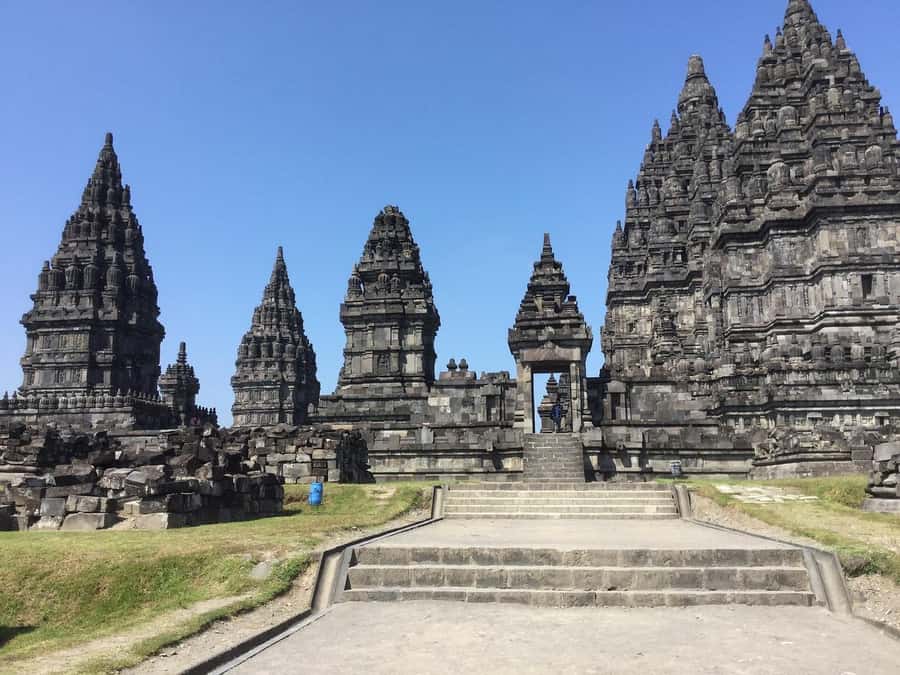Yogyakarta: Prambanan Tour, Sukuh Temple & Tea Plantation - A Handy Day Trip Route: Prambanan, Sukuh Temple, and Tea in Yogyakarta