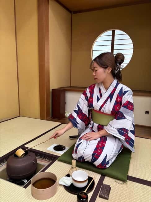 Yokohama : Tea Ceremony with Sweets and Souvenir - Brewing your own tea with clear English guidance